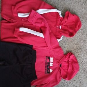2 Red Outfits For A Boy Sz 7, Hoodies And Pants